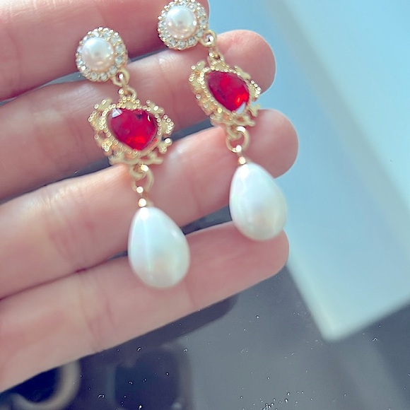 Brand new handmade earrings so so stunning. - Picture 2 of 4